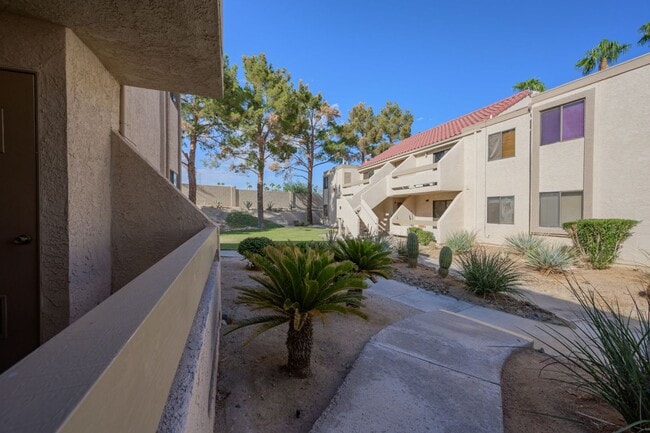 Building Photo - 3791 Desert Marina Dr