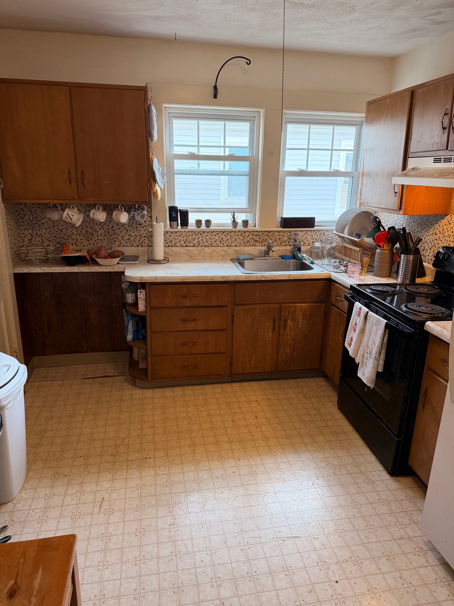 Building Photo - 49 Sunset Rd