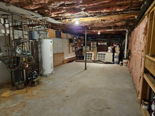 Building Photo - 144 Parmenter Rd