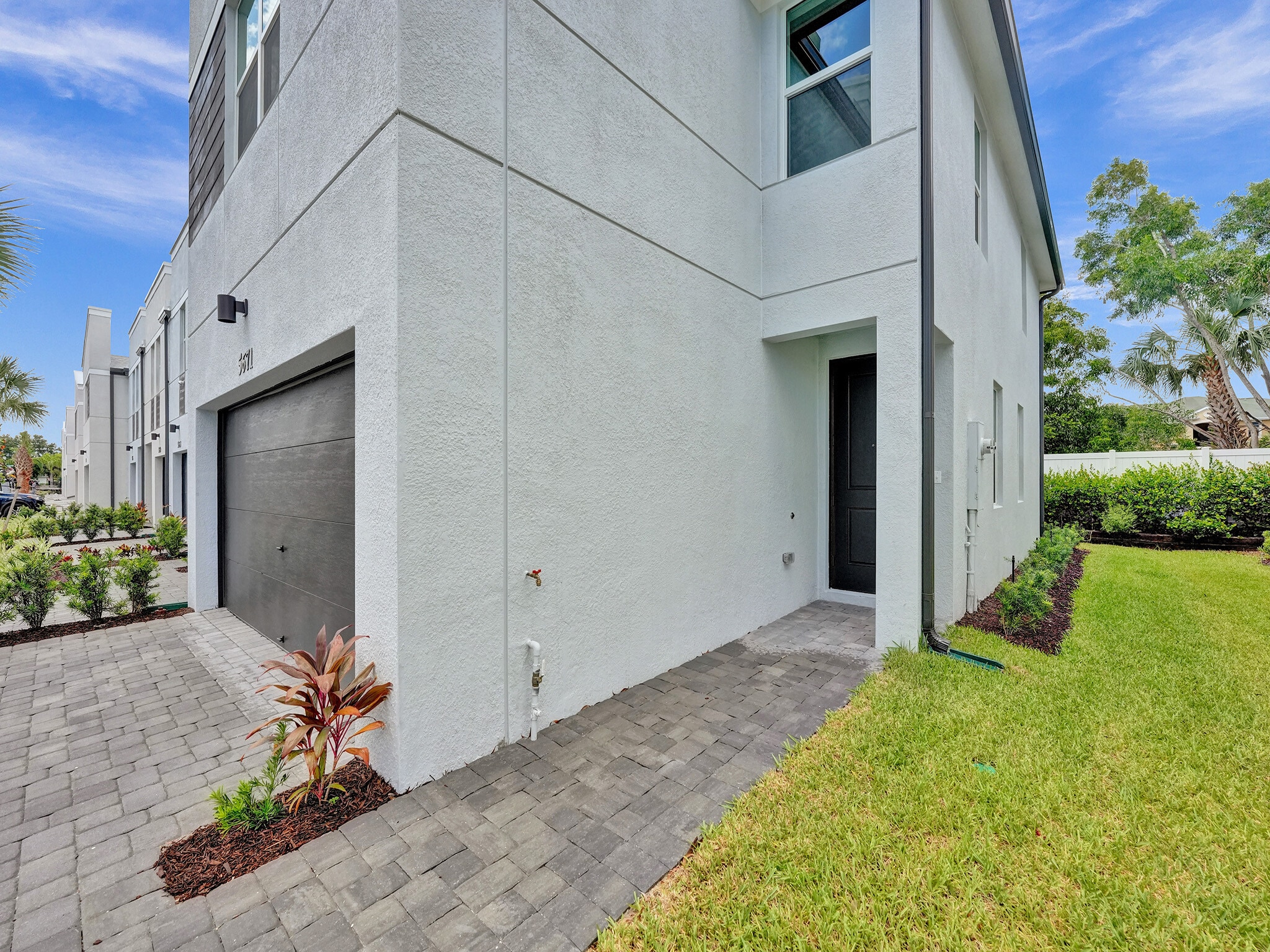 Building Photo - 5671 Enclave Dr