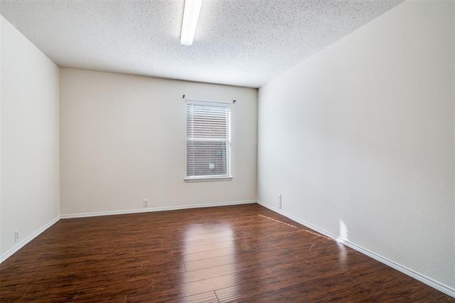 Building Photo - 206 Trenton Dr