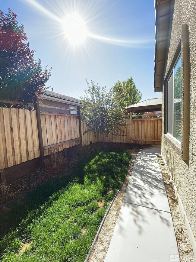 Building Photo - 7023 Cinder Village Dr