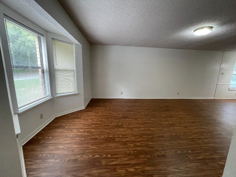 Building Photo - 11158A CR 137