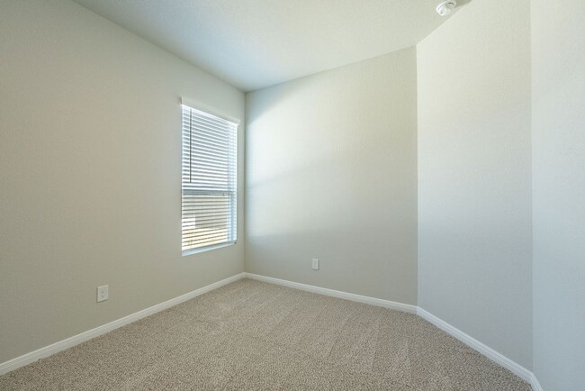 Building Photo - 414 Cross Barn Blvd