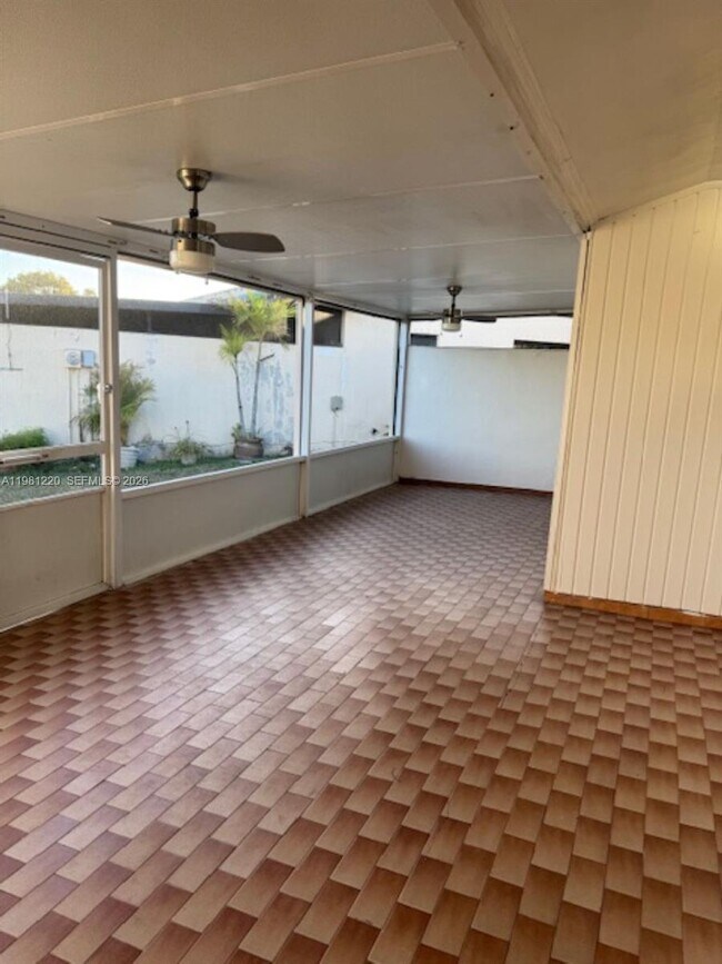 Building Photo - 4929 SW 139th Ct