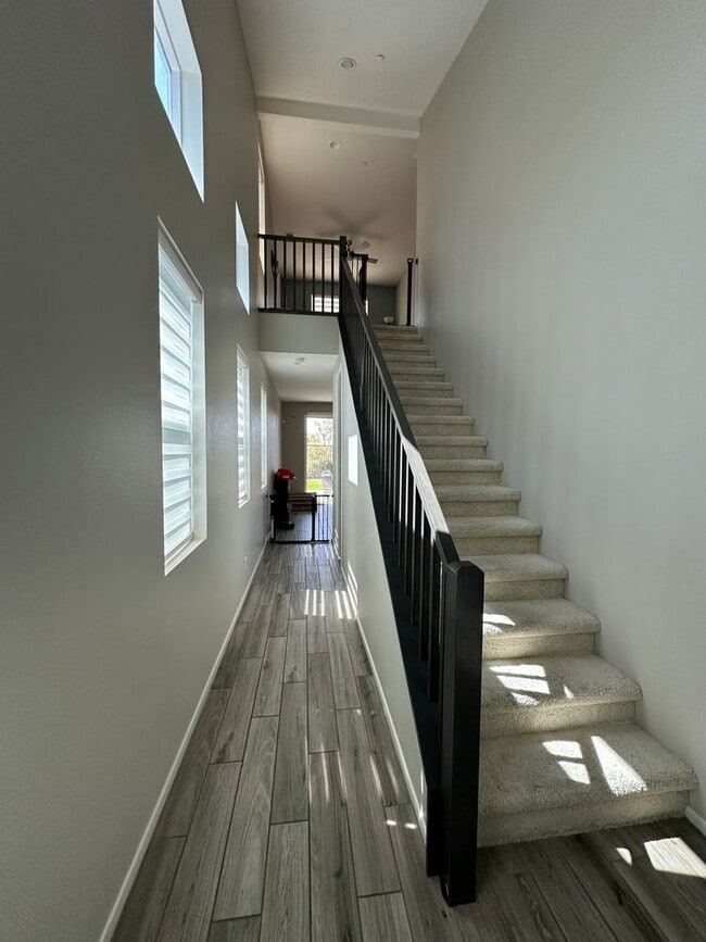Building Photo - 30596 Ticonderoga Ct