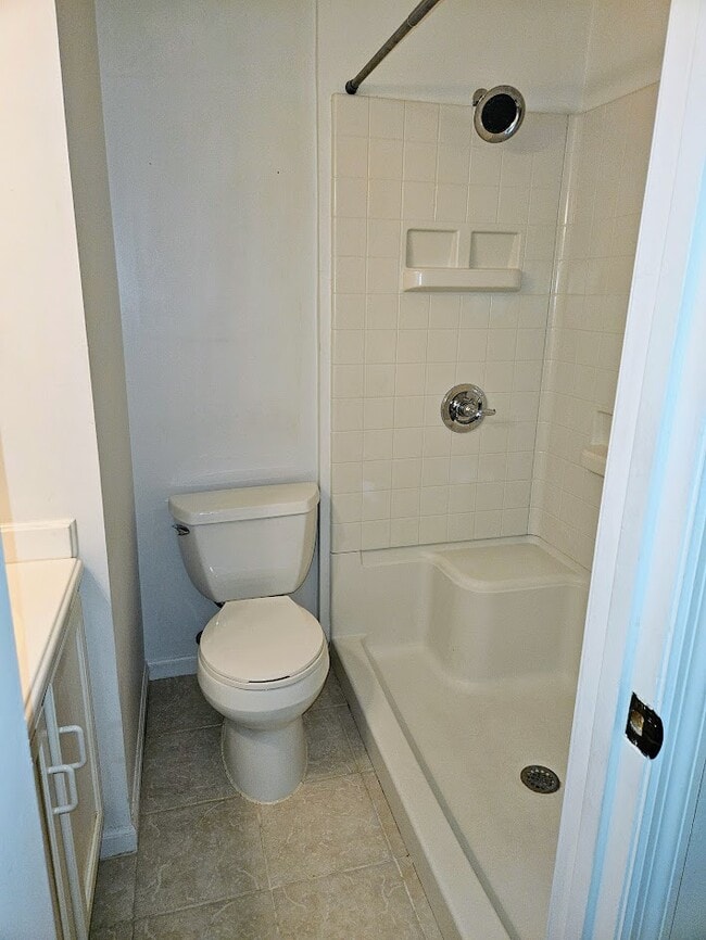 Building Photo - 637 Battery Pl