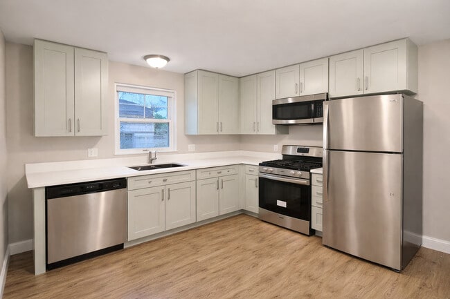 Building Photo - 146 S 9th Ave