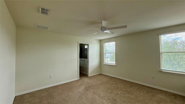 Building Photo - 3545 Starkey Dr