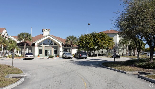 Royal Poinciane Place - Royal Poinciana