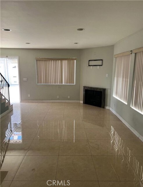 Building Photo - 741 Claraday St