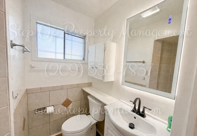 Building Photo - 22622 Twain Harte Dr