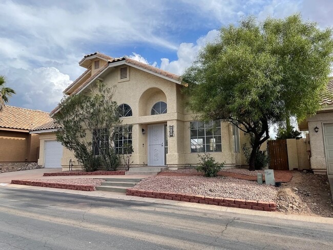 Building Photo - 3765 W Koshare Ln