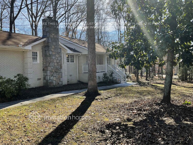 Building Photo - 492 Summit Ridge Dr