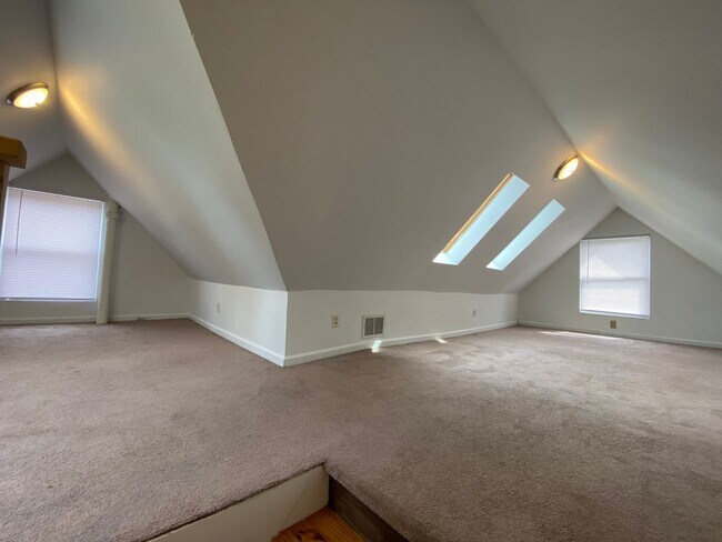 Building Photo - W Tompkins St 106-108 NPR