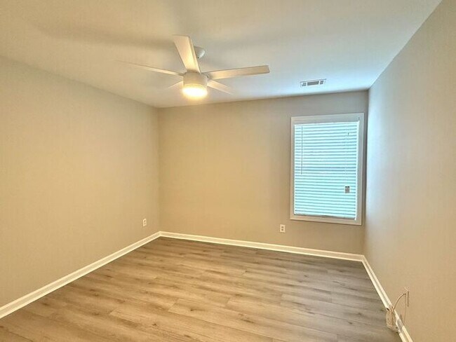 Building Photo - 2168 Pebble Beach Dr