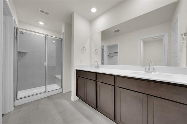 Building Photo - 2044 Hearn Dr