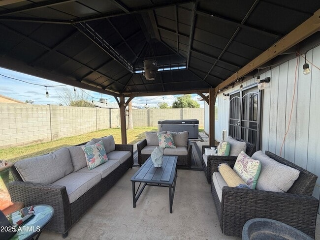 Building Photo - 3428 E Acoma Dr