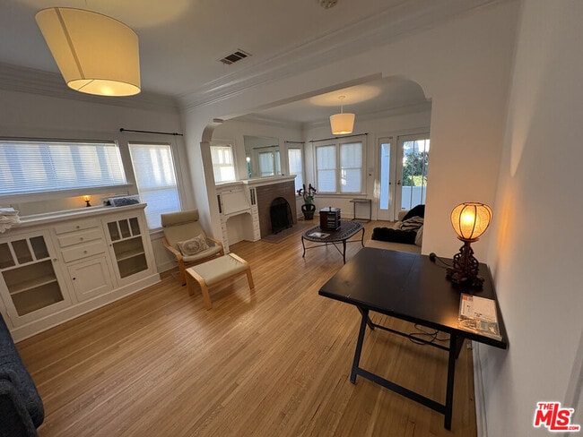 Building Photo - 4181 Lincoln Ave