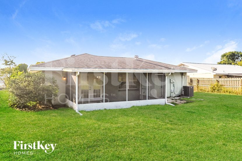 Building Photo - 839 Sherwood Dr