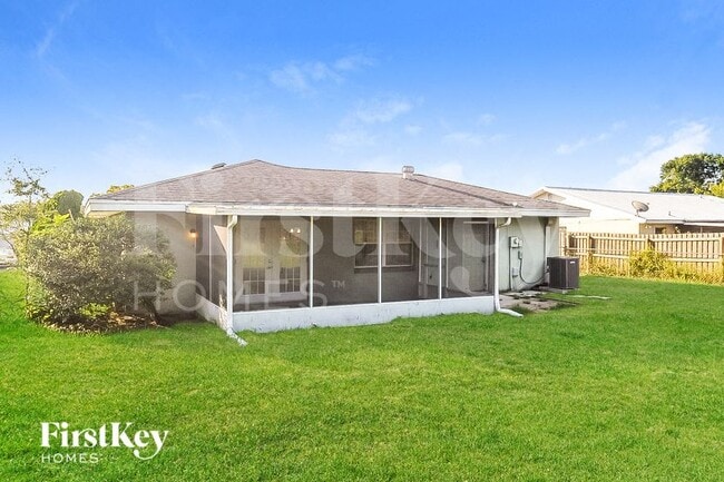 Building Photo - 839 Sherwood Dr