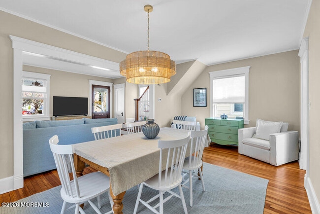 Building Photo - 435 Norwood Ave