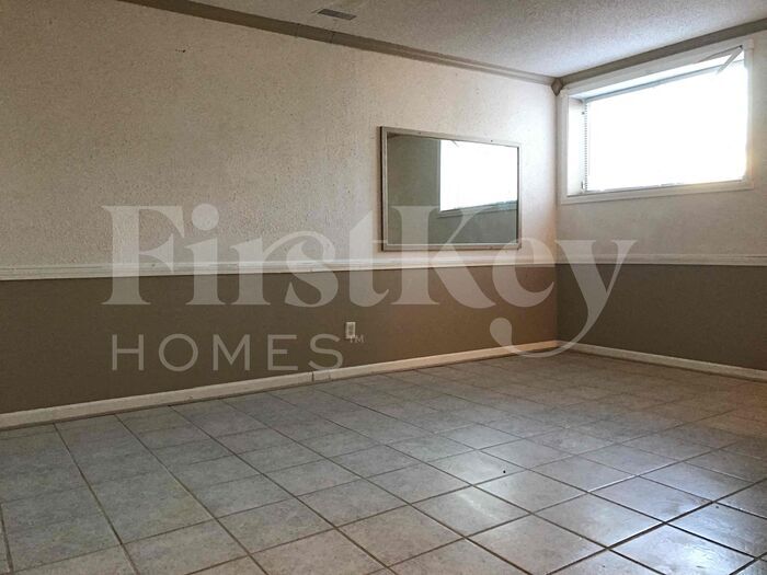 Building Photo - 4447 Caledonia Way