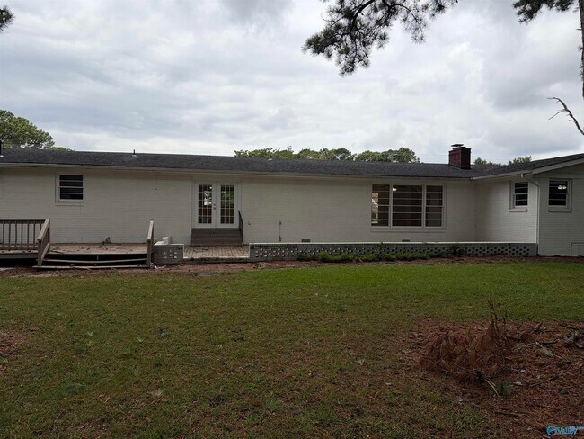 Building Photo - 8009 Whitesburg Dr
