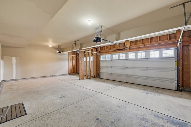 Building Photo - 8110 Eskerban Dr