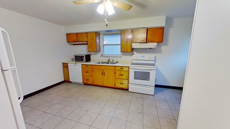 Building Photo - 11 W McNutt St