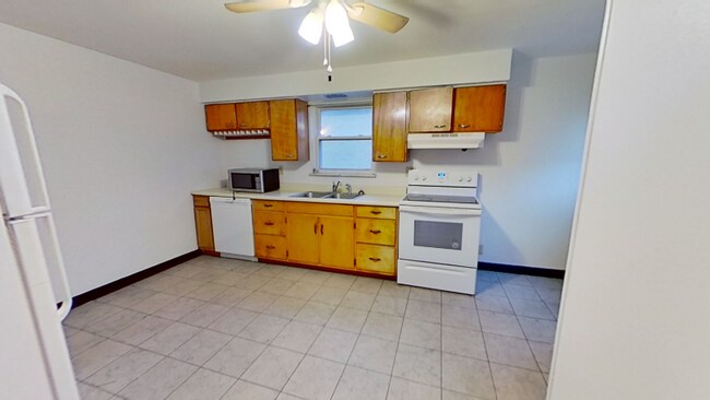 Building Photo - 11 W McNutt St