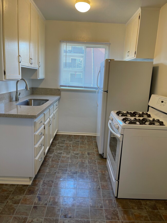 Building Photo - 970 Elden Ave