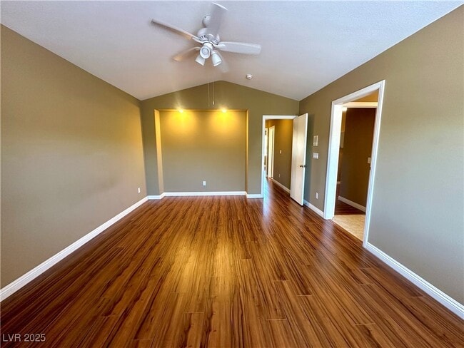 Building Photo - 2705 Sweet Willow Ln