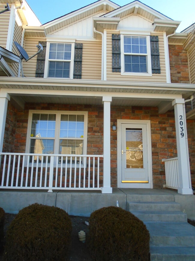 Building Photo - 2039 Creekridge Point