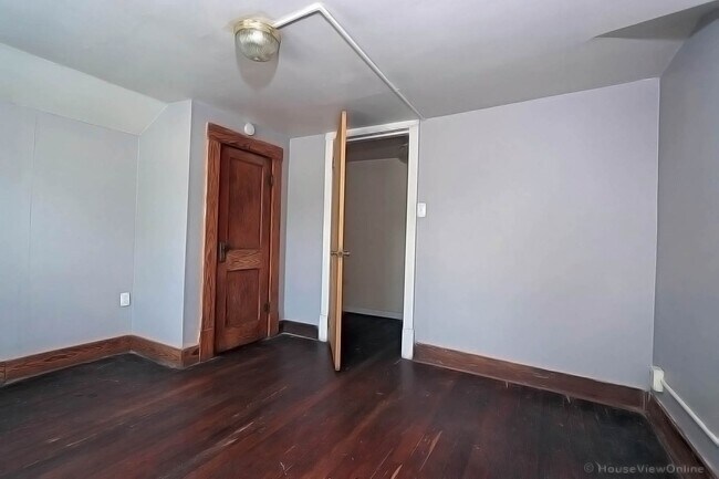 Building Photo - 1511 Whitener St