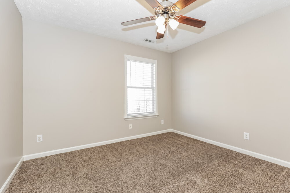 Building Photo - 825 Chaney Woods Dr