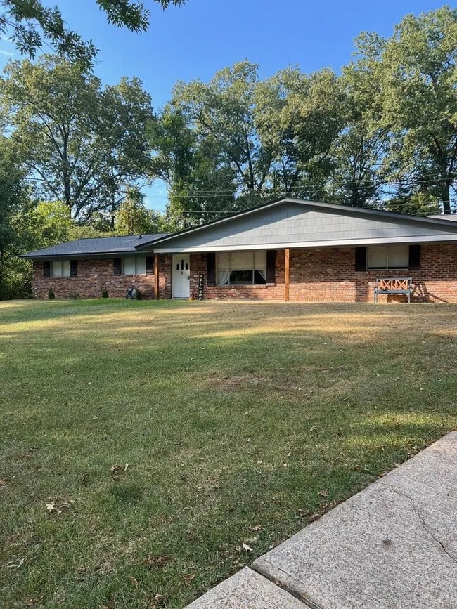 Building Photo - 209 Seville Pl