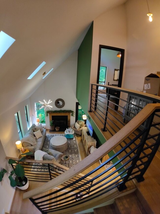 Building Photo - Updated Two bedroom Contemporary with huge...
