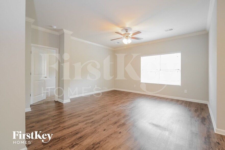 Building Photo - 5056 Bella Ct