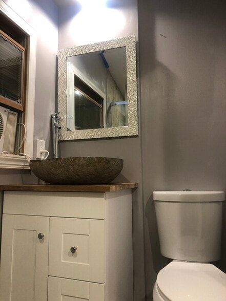 Spa bathroom - 340 Woodlawn Pike