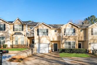 Building Photo - 2318 Coach Way