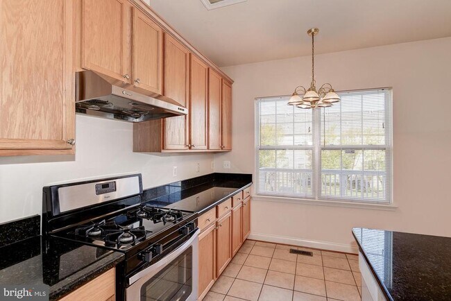 Building Photo - 207 Garden View Way