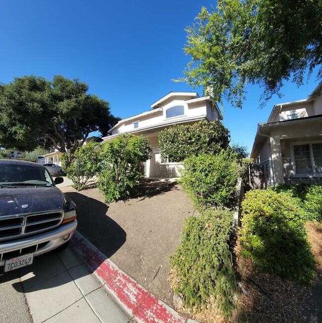 Building Photo - Super close to Poly- Approx. 1000 feet from Cal Poly Grand Avenue entrance-VERY CLOSE!!!