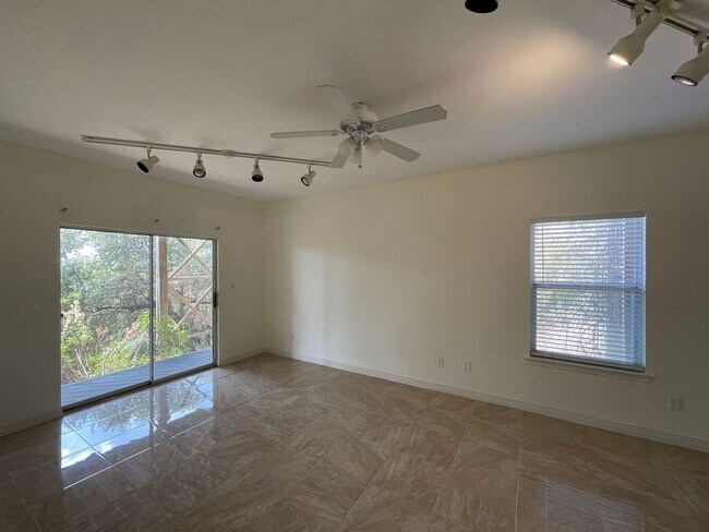 Building Photo - GORGEOUS VIEWS OF LAKE TRAVIS AT HUDSON BEND
