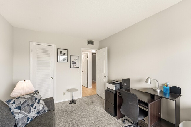 Building Photo - 368 Mansfield Dr