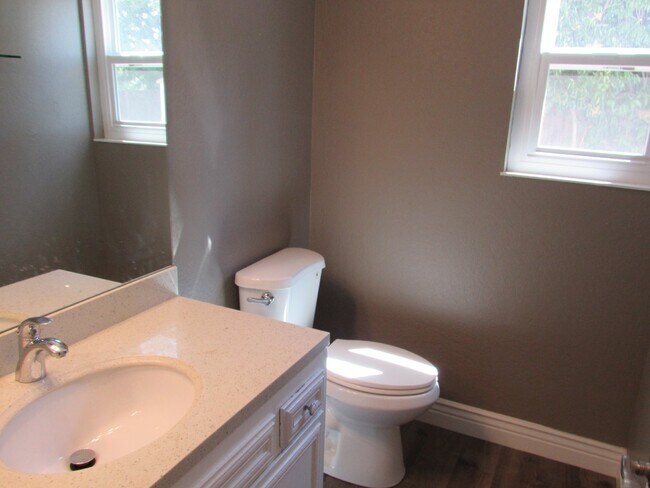 Building Photo - Beautiful 4 Bed, 2.5 Bath Home in Perfect San Ramon Location