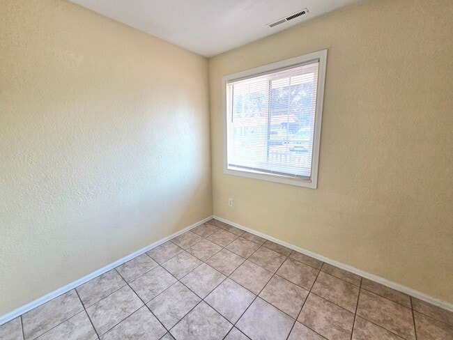 Building Photo - 4270 Deerfield Hills Rd