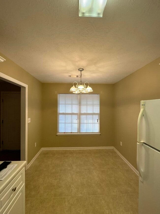 Building Photo - 1411 Anna Way