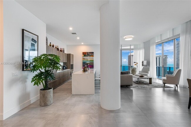 Building Photo - 17550 Collins Ave