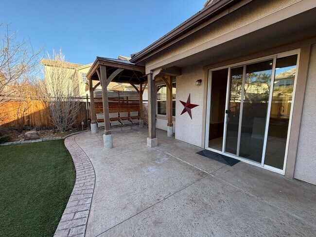 Building Photo - 7006 Sacred Cir